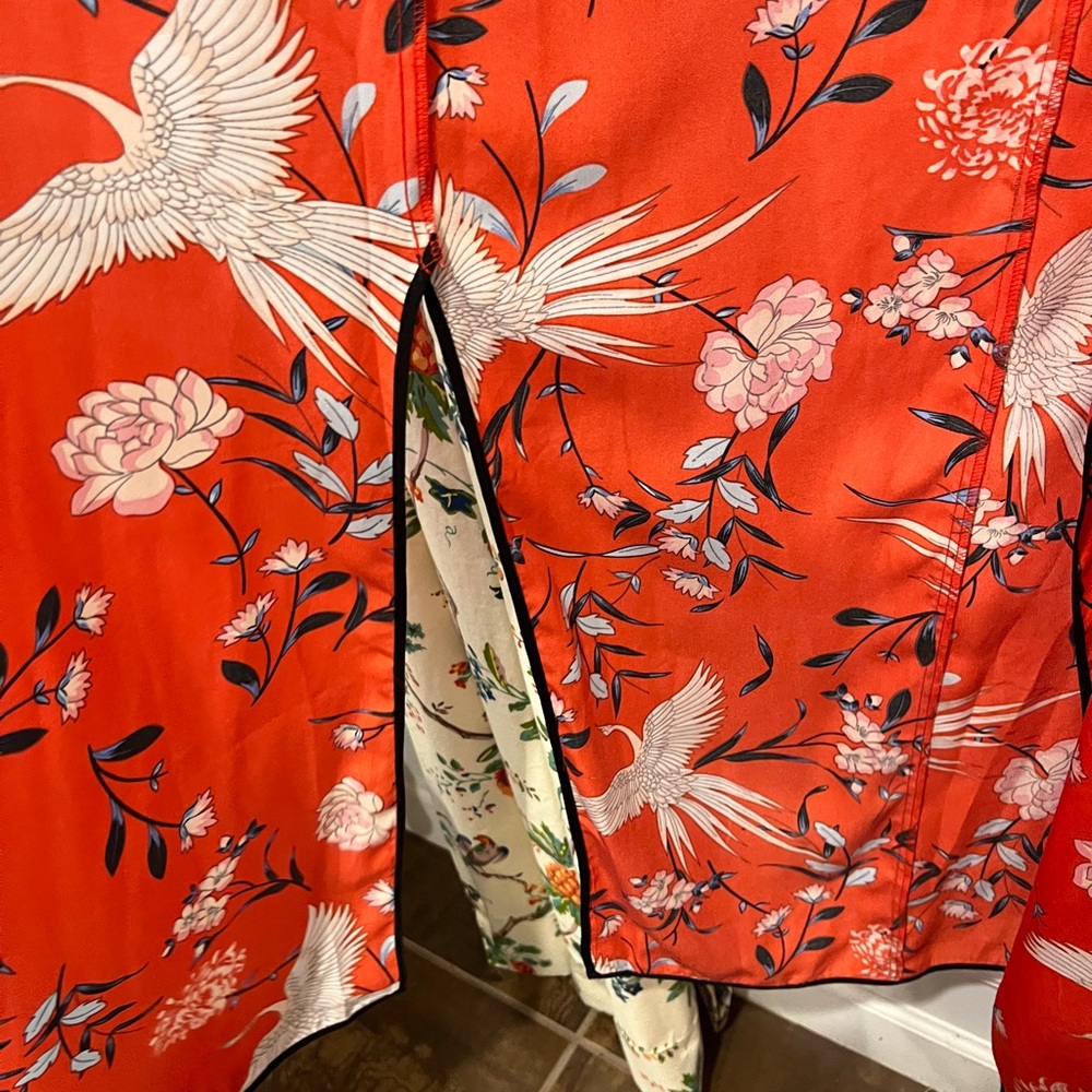 Red Floral Kimono Robe - Picture 4 of 6